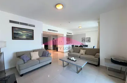 Apartment - 2 Bedrooms - 3 Bathrooms for rent in Al Juffair - Capital Governorate