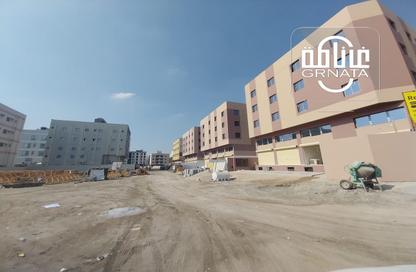 Whole Building - 7+ Bedrooms - 7+ Bathrooms for rent in Tubli - Central Governorate