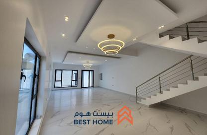 Villa - 4 Bedrooms - 5 Bathrooms for sale in Saar - Northern Governorate