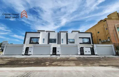 Villa - 4 Bedrooms - 5 Bathrooms for sale in Saar - Northern Governorate