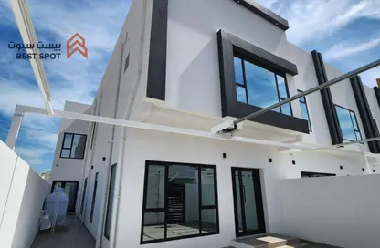 فيلا - 4 غرف نوم - 5 حمامات للبيع في سار - المحافظة الشمالية