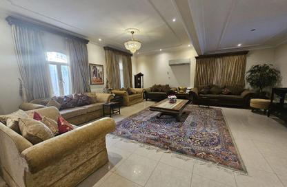 Villa - 5 Bedrooms - 4 Bathrooms for sale in Janabiya - Northern Governorate