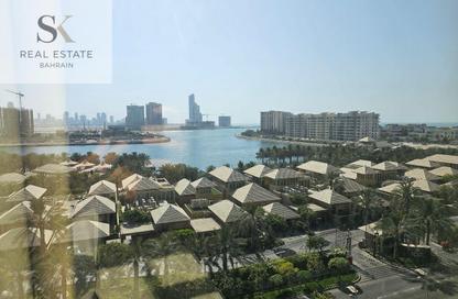 Apartment - 2 Bedrooms - 3 Bathrooms for rent in Reef Island - Capital Governorate