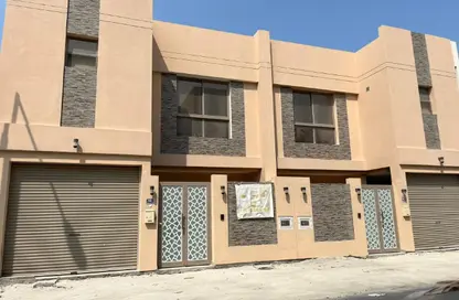 فيلا - 5 غرف نوم - 6 حمامات للبيع في البسيتين - المحرق