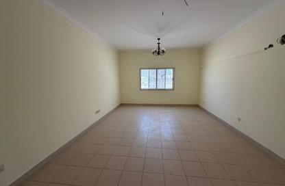 Office Space - 3 Bedrooms - 2 Bathrooms for rent in Al Burhama - Manama - Capital Governorate