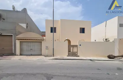 Villa - 7 Bedrooms - 4 Bathrooms for sale in Hamad Town - Northern Governorate