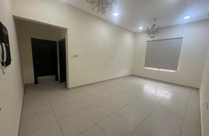 Apartment - 2 Bedrooms - 2 Bathrooms for rent in Tubli - Central Governorate