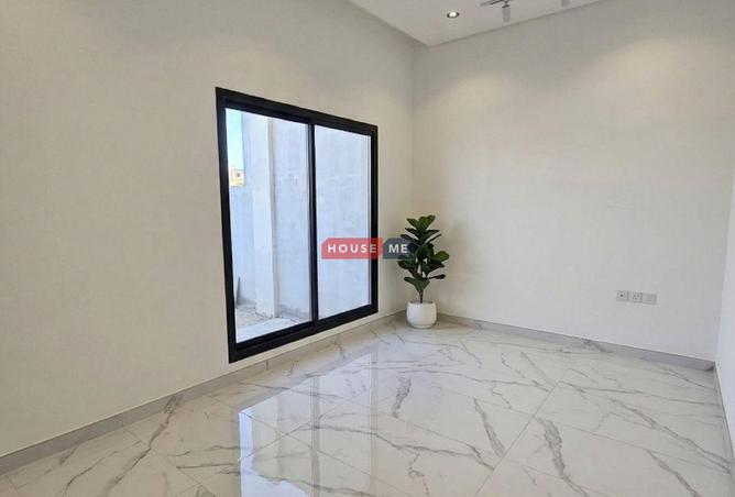 54451125 - Property Image 3