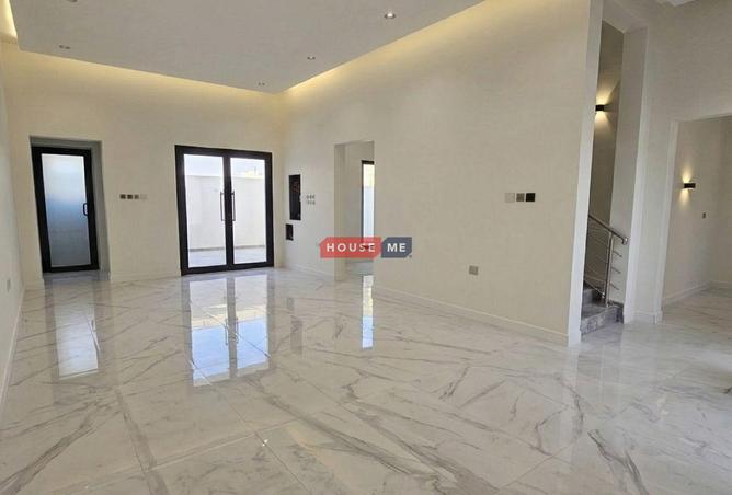54451125 - Property Image 2