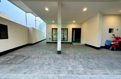 Villa - 3 Bedrooms - 4 Bathrooms for rent in Busaiteen - Muharraq Governorate