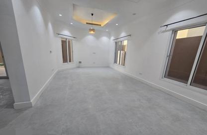 Villa - 4 Bedrooms - 5 Bathrooms for rent in Janabiya - Northern Governorate