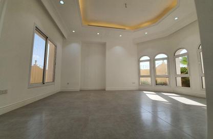 Villa - 4 Bedrooms - 5 Bathrooms for rent in Janabiya - Northern Governorate