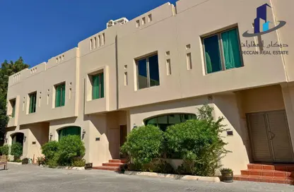 Villa - 2 Bedrooms - 3 Bathrooms for rent in Al Juffair - Capital Governorate