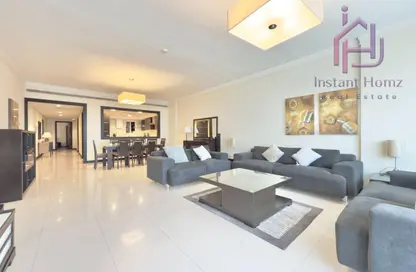 Apartment - 3 Bedrooms - 3 Bathrooms for rent in Al Juffair - Capital Governorate