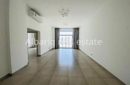 Apartment - 2 Bedrooms - 3 Bathrooms for rent in Al Burhama - Manama - Capital Governorate