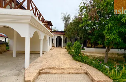 Villa - 5 Bedrooms - 6 Bathrooms for rent in Jannusan - Northern Governorate