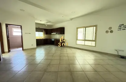 Apartment - 2 Bedrooms - 2 Bathrooms for rent in Janabiya - Northern Governorate