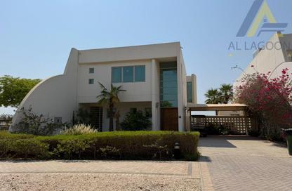 Villa - 4 - 5 for sale in Durrat Al Bahrain - Southern Governorate Villa - 4 - 5 for sale in Durrat Al Bahrain - Southern Governorate