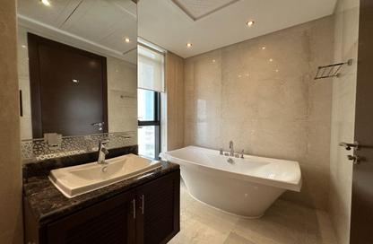 Apartment - 2 Bedrooms - 3 Bathrooms for sale in Reef Island - Capital Governorate