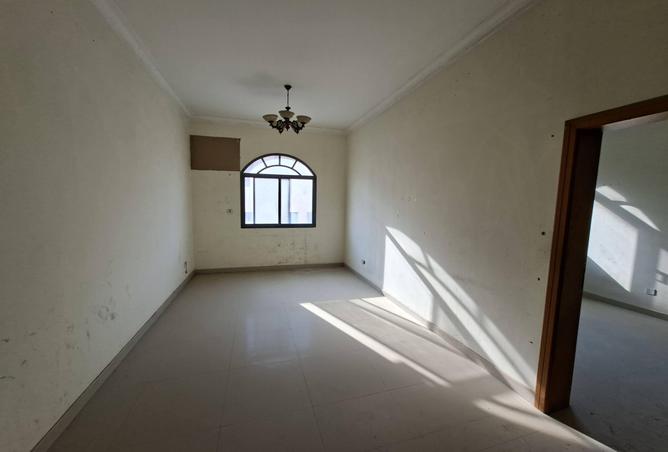 992830 - Property Image 2