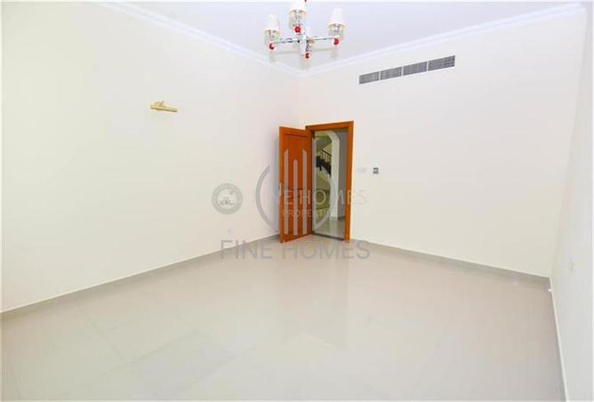 57038407 - Property Image 3