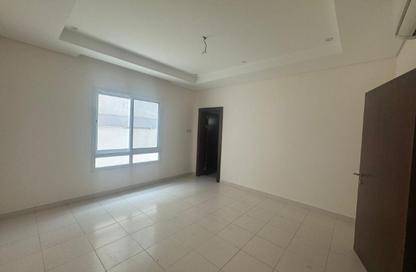 Apartment - 3 Bedrooms - 3 Bathrooms for rent in Tubli - Central Governorate