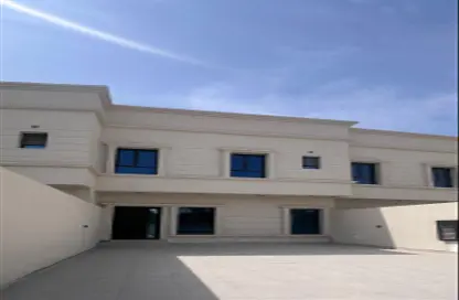 Villa - 4 Bedrooms - 5 Bathrooms for sale in Hamad Town - Northern Governorate