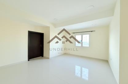 Apartment - 3 Bedrooms - 4 Bathrooms for rent in Busaiteen - Muharraq Governorate