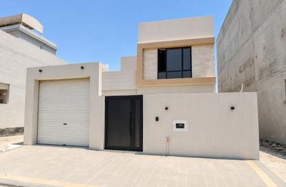 Villa - 5 Bedrooms - 6 Bathrooms for sale in Busaiteen - Muharraq Governorate Villa - 5 Bedrooms - 6 Bathrooms for sale in Busaiteen - Muharraq Governorate