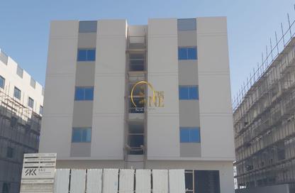 سكن عمال - استوديو - 8 حمامات للبيع في راس زوييد - المحافظة الجنوبية