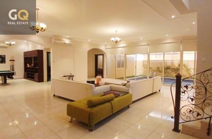 Villa - 4 Bedrooms - 4 Bathrooms for rent in Janabiya - Northern Governorate