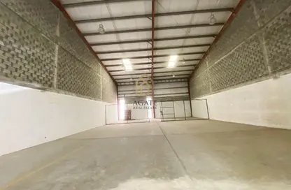 Warehouse - Studio - 1 Bathroom for rent in Hidd - Muharraq Governorate