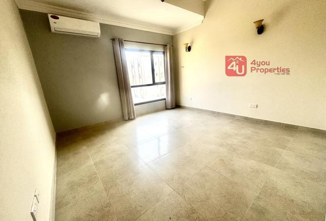 56889466 - Property Image 2