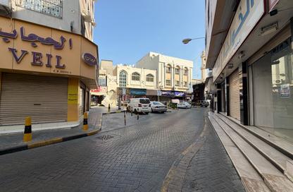 Shop - Studio for rent in Manama Souq - Manama - Capital Governorate