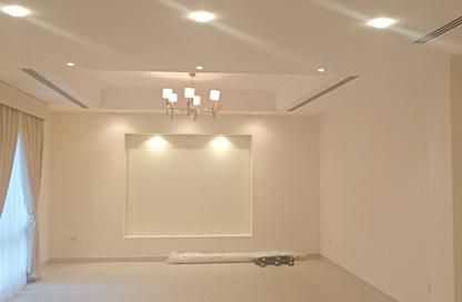 Villa - 4 Bedrooms - 6 Bathrooms for rent in Hamala - Northern Governorate