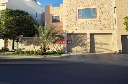 Villa - 5 Bedrooms - 7 Bathrooms for sale in Janabiya - Northern Governorate