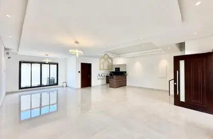 فيلا - 3 غرف نوم - 4 حمامات للايجار في البسيتين - المحرق