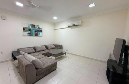 Apartment - 2 Bedrooms - 2 Bathrooms for rent in Al Juffair - Capital Governorate