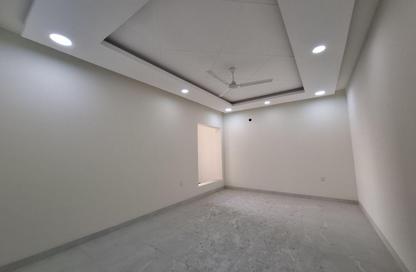 Apartment - 4 Bedrooms - 4 Bathrooms for sale in Alhajiyat - Riffa - Southern Governorate