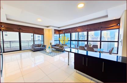 Apartment - 2 Bedrooms - 3 Bathrooms for rent in Al Juffair - Capital Governorate