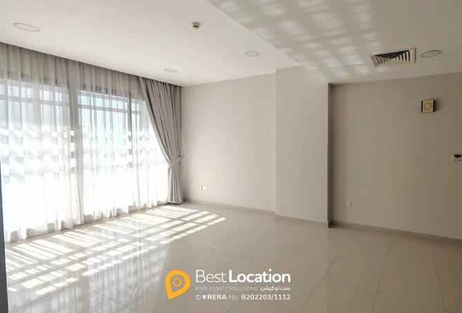 989687 - Property Image 2