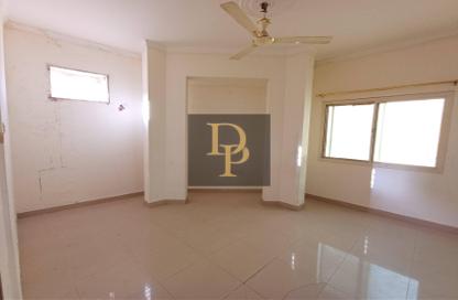 Apartment - 2 Bedrooms - 2 Bathrooms for rent in Manama Downtown - Manama - Capital Governorate Apartment - 2 Bedrooms - 2 Bathrooms for rent in Manama Downtown - Manama - Capital Governorate