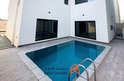 فيلا - 5 غرف نوم - 6 حمامات للبيع في توبلي - المحافظة الوسطى