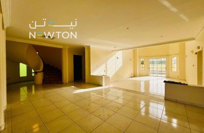 Villa - 5 Bedrooms - 4 Bathrooms for rent in Janabiya - Northern Governorate