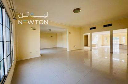 Villa - 5 Bedrooms - 4 Bathrooms for rent in Janabiya - Northern Governorate