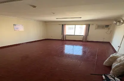 شقة - 2 غرف نوم - 2 حمامات للايجار في القضيبية - المنامة - محافظة العاصمة