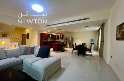 Apartment - 2 Bedrooms - 2 Bathrooms for rent in Busaiteen - Muharraq Governorate