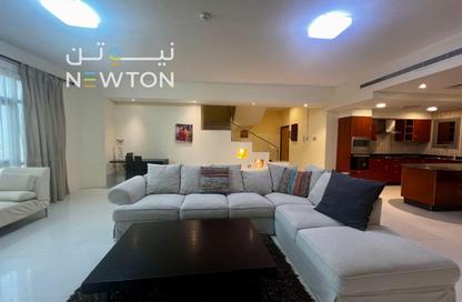 Apartment - 2 Bedrooms - 2 Bathrooms for rent in Busaiteen - Muharraq Governorate