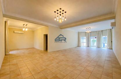 Compound - 3 Bedrooms - 2 Bathrooms for rent in Janabiya - Northern Governorate