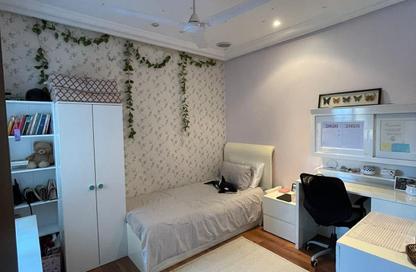 Whole Building - 5 Bedrooms - 5 Bathrooms for sale in Shahrakan - Northern Governorate